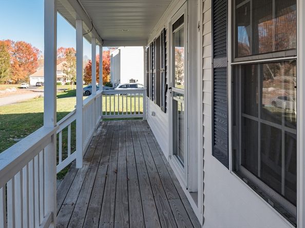 4 Locust Hill Ln, Whitman MA 02382