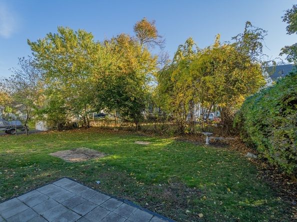 220 Woodside Ave 1, Winthrop MA 02152