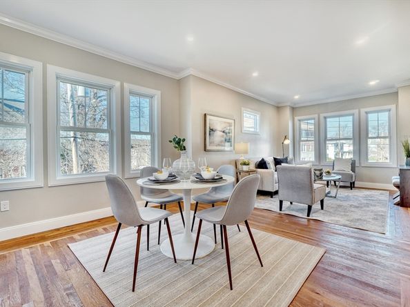 114-116 West Wyoming 2, Melrose MA 02176