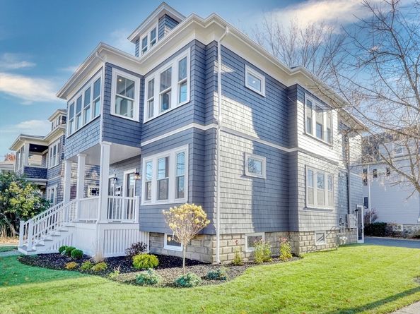 114-116 West Wyoming 2, Melrose MA 02176