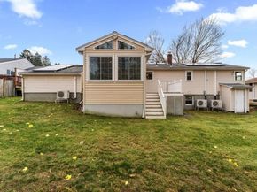 11 Benson Street, Worcester MA 01604