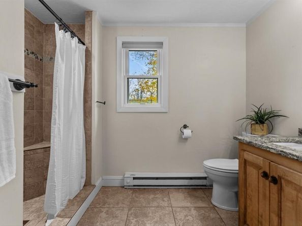 11 Benson Street, Worcester MA 01604