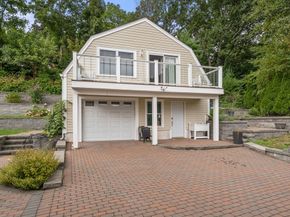 27 Hamilton Pl, Needham MA 02494