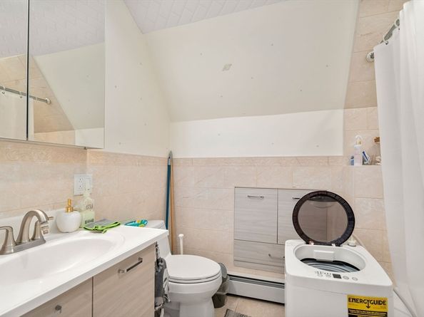 27 Hamilton Pl, Needham MA 02494