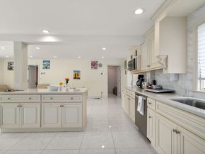 27 Hamilton Pl, Needham MA 02494