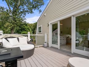 27 Hamilton Pl, Needham MA 02494