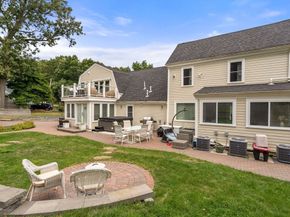 27 Hamilton Pl, Needham MA 02494