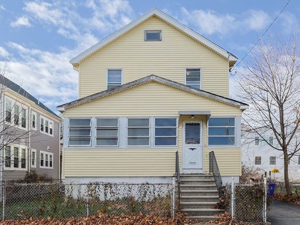 33 Blaine St, Malden MA 02148