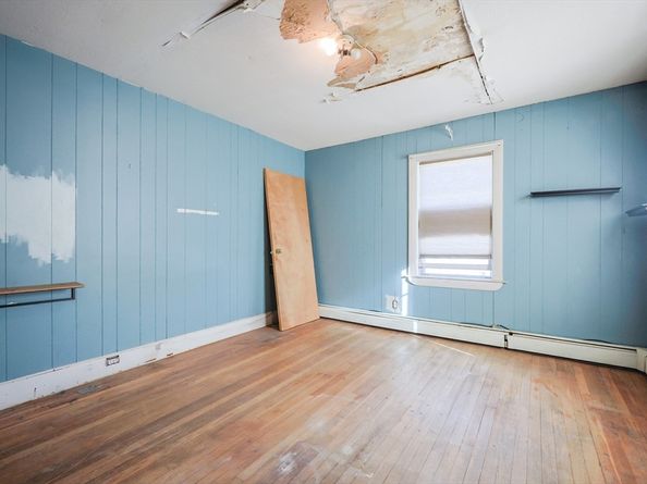 33 Blaine St, Malden MA 02148