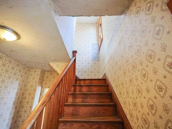 33 Blaine St, Malden MA 02148