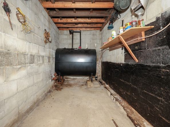 33 Blaine St, Malden MA 02148