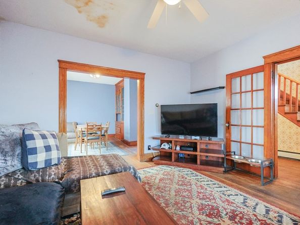 33 Blaine St, Malden MA 02148