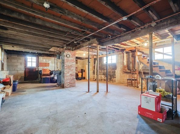 33 Blaine St, Malden MA 02148