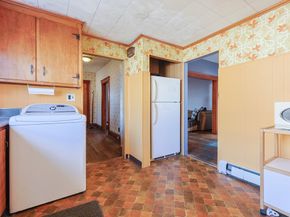 33 Blaine St, Malden MA 02148