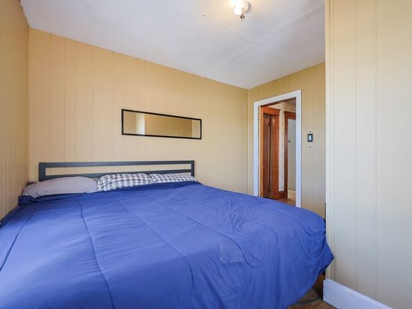 33 Blaine St, Malden MA 02148