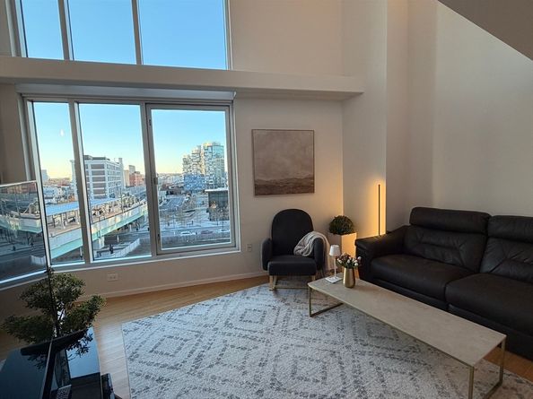 1 Earhart 725, Cambridge MA 02141