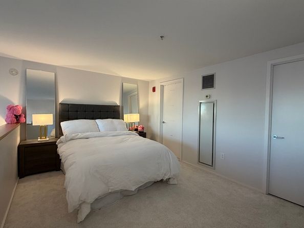 1 Earhart 725, Cambridge MA 02141