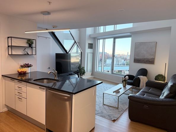 1 Earhart 725, Cambridge MA 02141