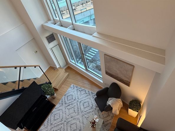 1 Earhart 725, Cambridge MA 02141