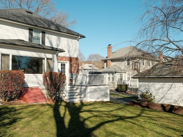 11 Whitney Rd, Medford MA 02155