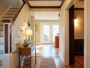 11 Whitney Rd, Medford MA 02155