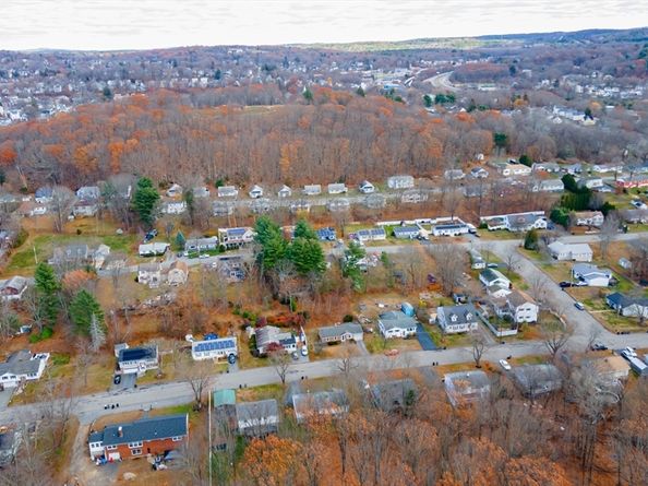 199 Barthel Ave, Gardner MA 01440