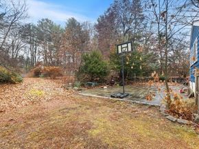 95 Bellflower Rd, Billerica MA 01821