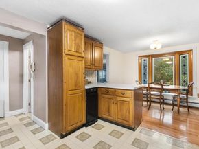 95 Bellflower Rd, Billerica MA 01821