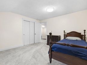 95 Bellflower Rd, Billerica MA 01821