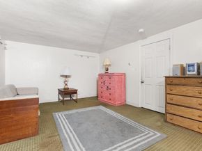 95 Bellflower Rd, Billerica MA 01821