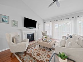 33 Kelly Way 33, Canton MA 02021