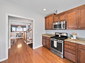 33 Kelly Way 33, Canton MA 02021