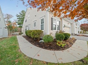 33 Kelly Way 33, Canton MA 02021