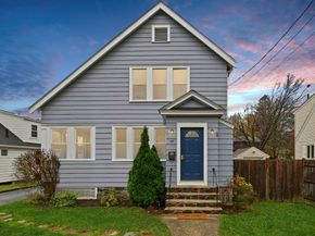 34 Lafayette St, Marblehead MA 01945