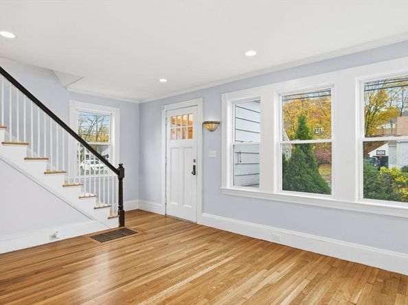 34 Lafayette St, Marblehead MA 01945