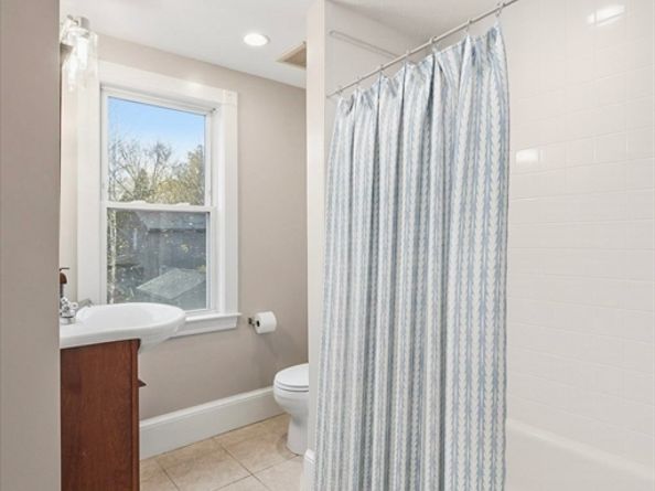 34 Lafayette St, Marblehead MA 01945