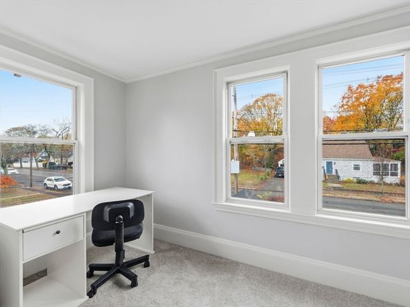 34 Lafayette St, Marblehead MA 01945