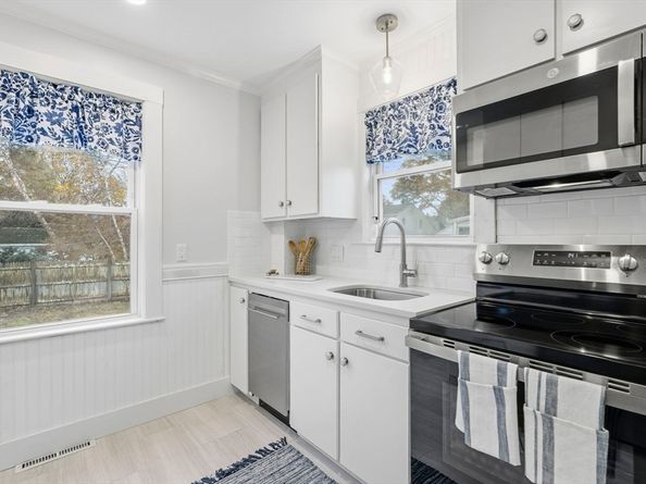 34 Lafayette St, Marblehead MA 01945