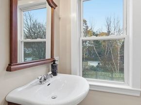 34 Lafayette St, Marblehead MA 01945