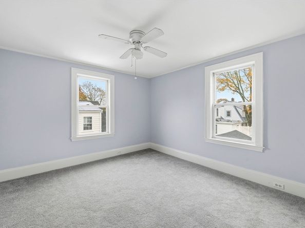 34 Lafayette St, Marblehead MA 01945