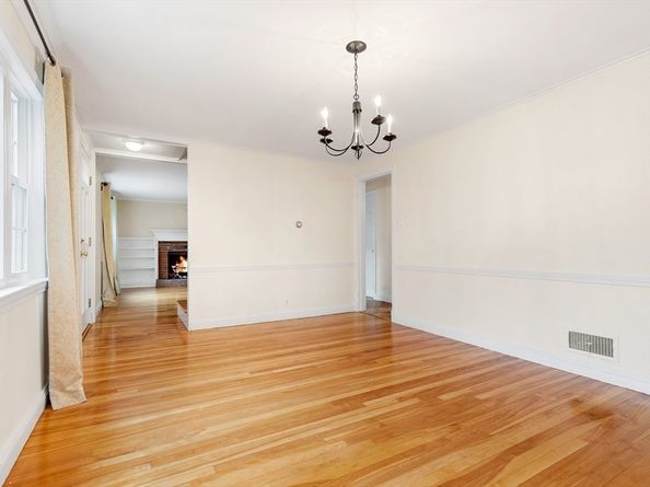 30 Amherst Rd, Marblehead MA 01945