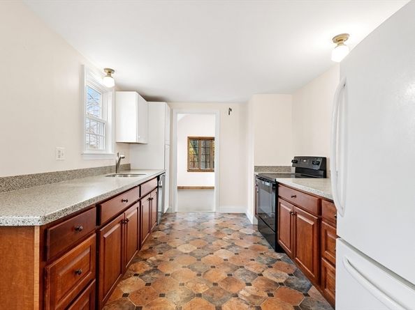 30 Amherst Rd, Marblehead MA 01945