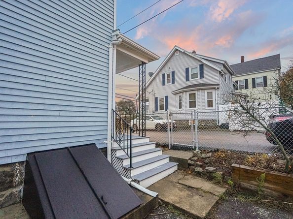 725 Boston St, Lynn MA 01901