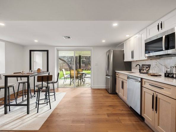 290 Park St, North Reading MA 01864