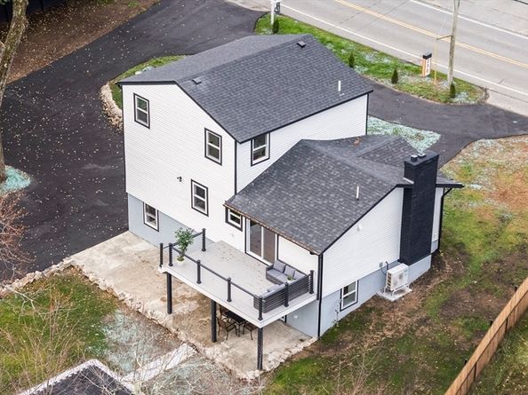 290 Park St, North Reading MA 01864