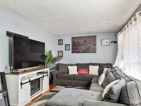 24 Greenwood St, Gardner MA 01440