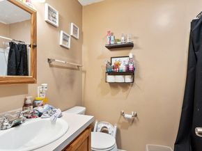 24 Greenwood St, Gardner MA 01440