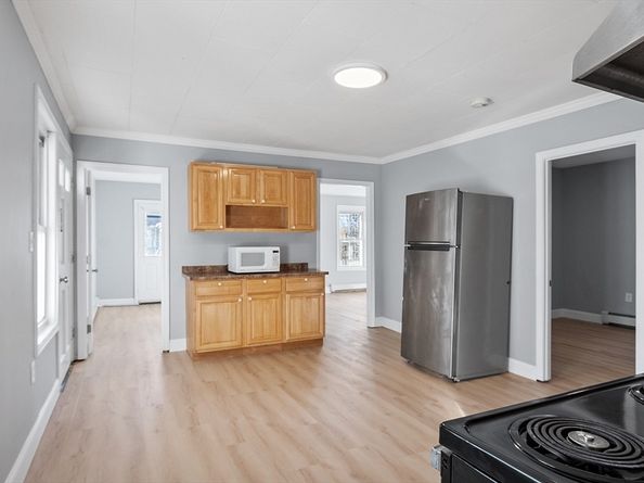 24 Greenwood St, Gardner MA 01440