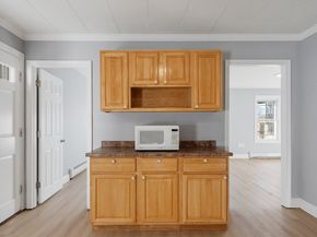 24 Greenwood St, Gardner MA 01440