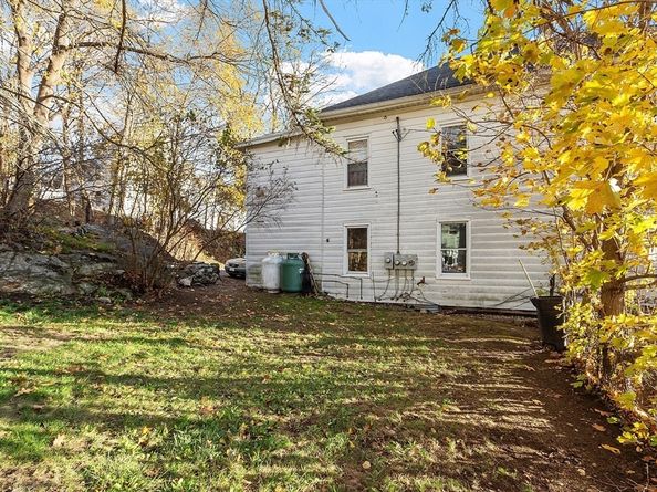 24 Greenwood St, Gardner MA 01440